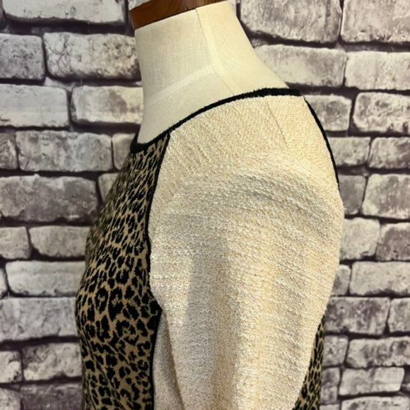 Chico's Zenergy Animal Print 3/4 Sleeve Blouse Size Small - Picture 5 of 9